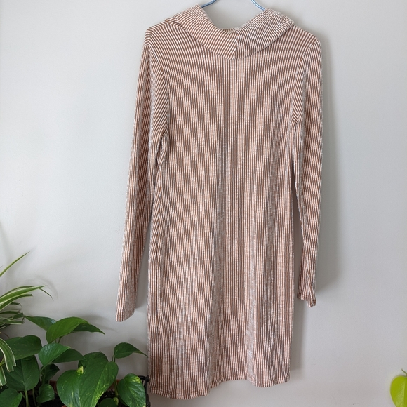 Caution to the Wind cowl neck long sleeve dress or tunic rayon blend made in USA - Picture 2 of 7